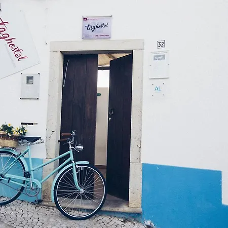 Boutique Taghostel * لاغوس