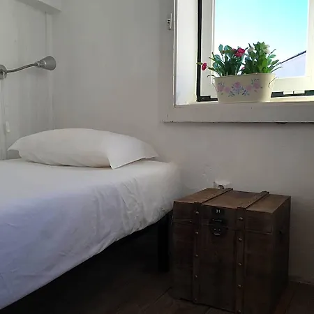Boutique Taghostel * Lagos